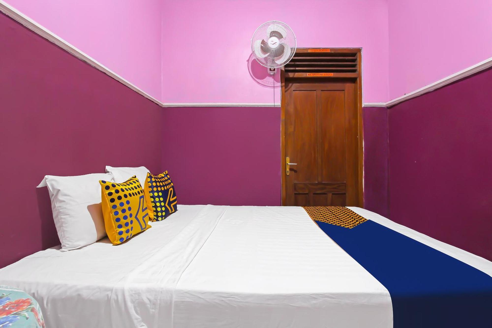 Spot On 91911 Rejeki Homestay Syariah Malioboro Yogyakarta Exterior foto