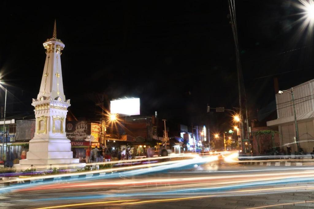 Spot On 91911 Rejeki Homestay Syariah Malioboro Yogyakarta Exterior foto